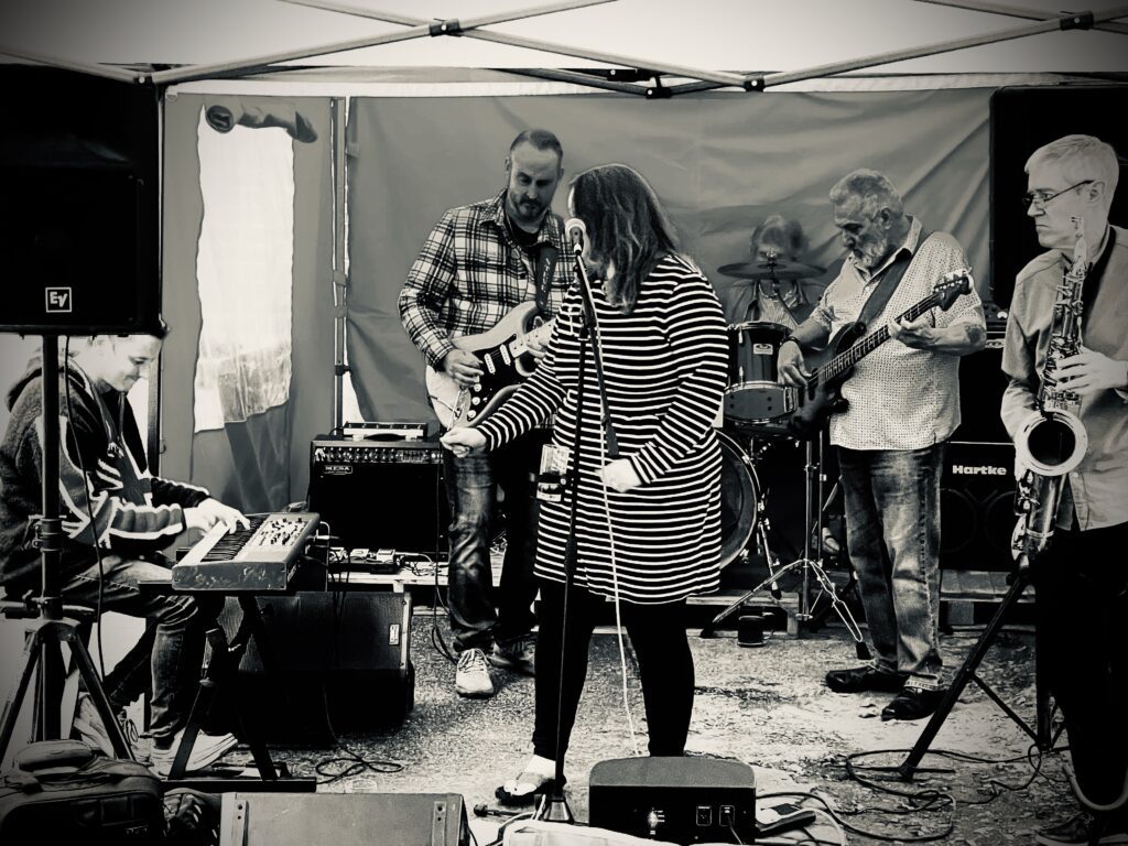 Chicago 9 performing live at The Hidden Tap, Botley, Hampshire, during a rhythm and blues performance.